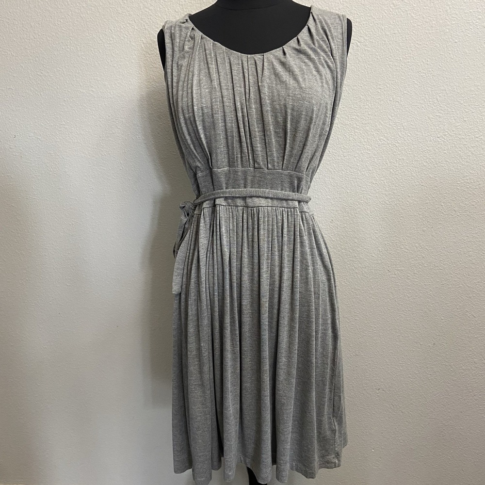 Cache Women's Grey Sleeveless Jersey‎ Dress Size Medium New Belted Knee Length
